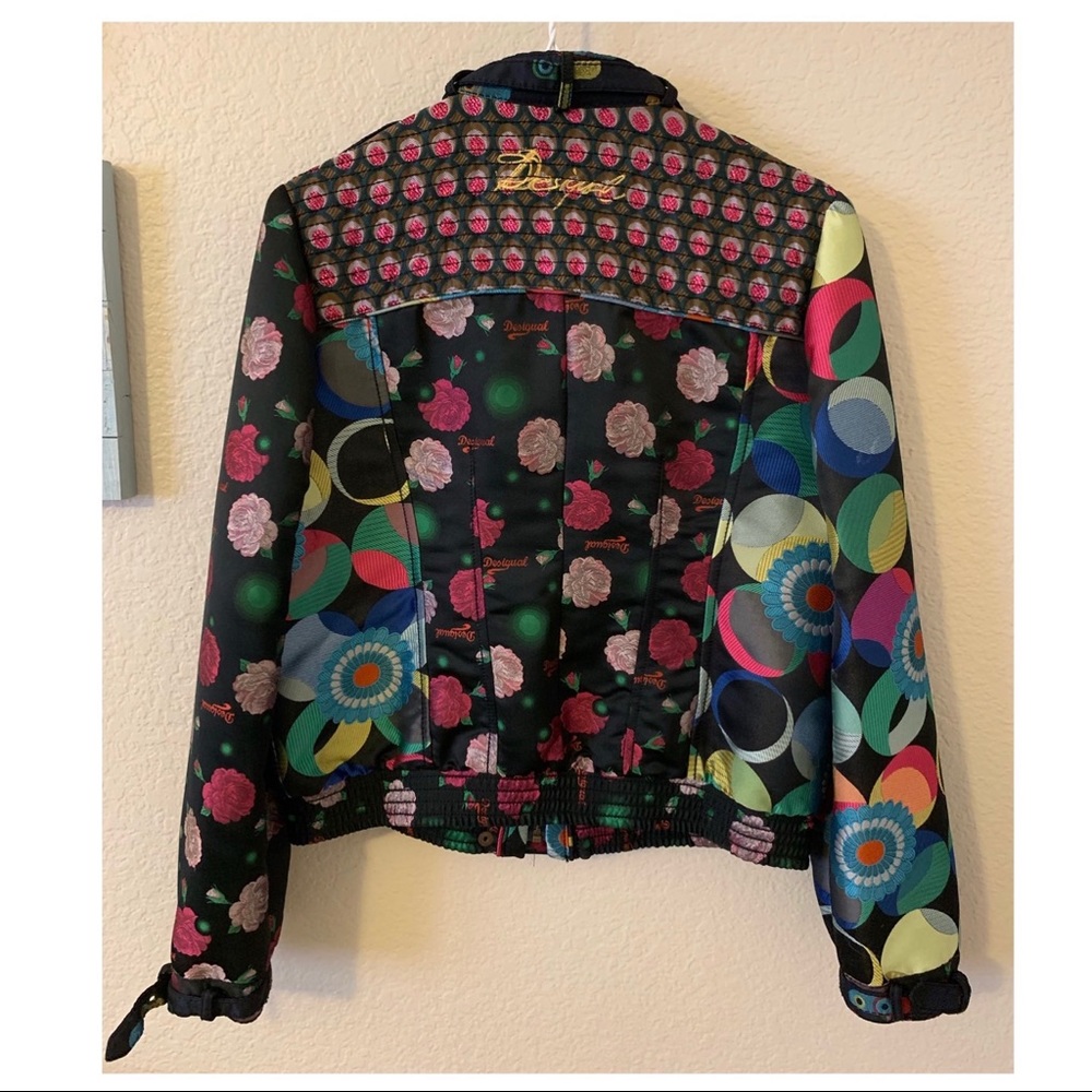 Multi colored/pattern jacket. - Picture 2 of 2
